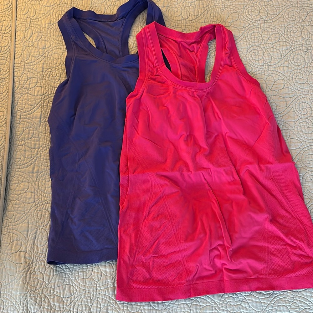 Set of two Momentum Seamless tanks